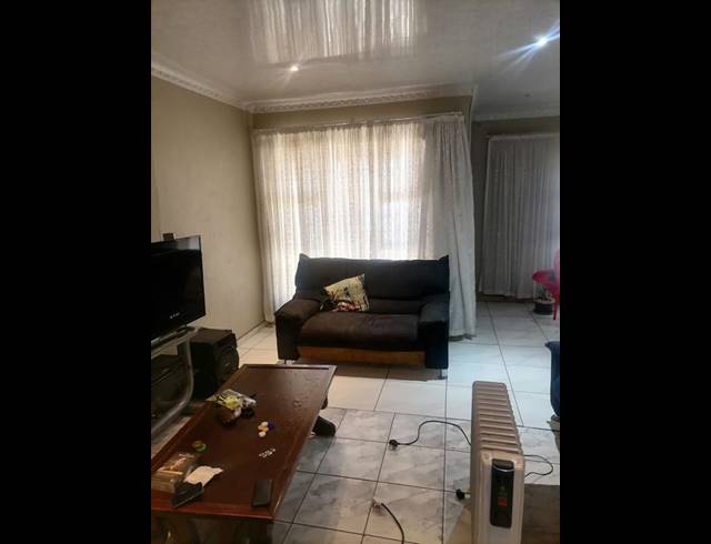 3 BEDROOM HOUSE FOR SALE IN EMDENI
